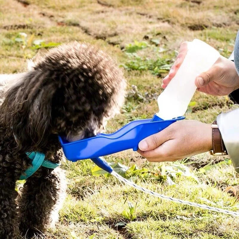 Portable Pet Water Bottle – Travel Drinking Cup for Dogs & Cats
